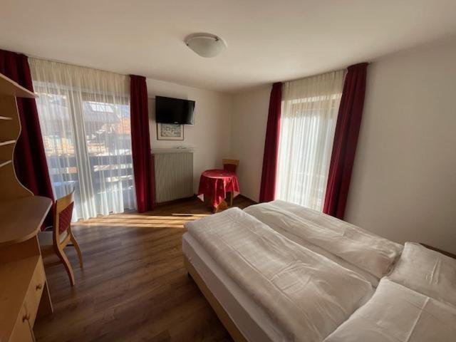 Garni Val Udai Hotel Mazzin Bagian luar foto